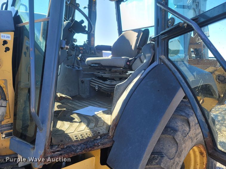 image for item JU9828 2008 John Deere 310SJ  backhoe