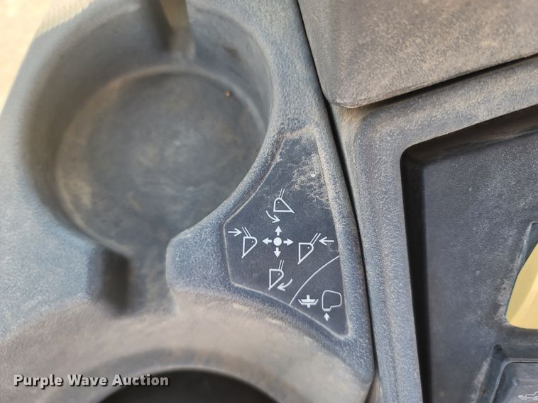 image for item JU9828 2008 John Deere 310SJ  backhoe