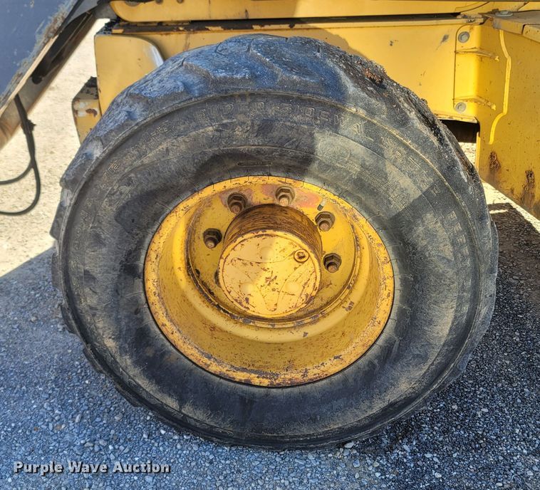 image for item JU9828 2008 John Deere 310SJ  backhoe