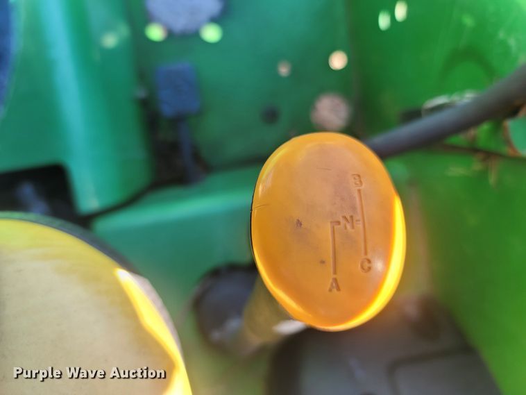 image for item JU9829 John Deere 5325  tractor