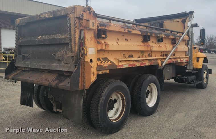 image for item JU9831 2007 International 7400  dump truck