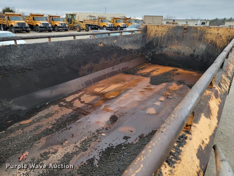 image for item JU9831 2007 International 7400  dump truck