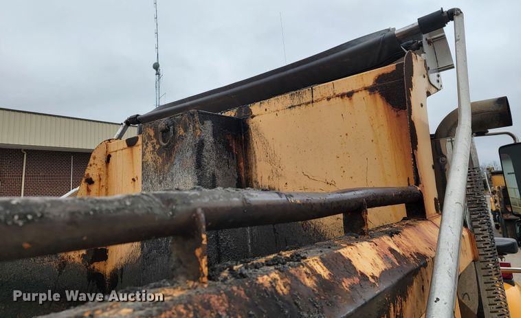 image for item JU9831 2007 International 7400  dump truck