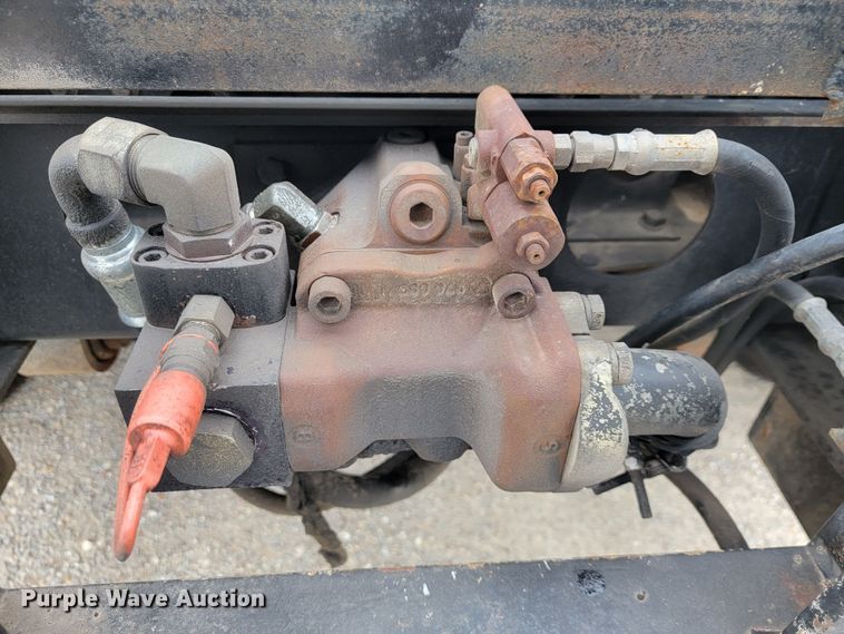 image for item JU9831 2007 International 7400  dump truck