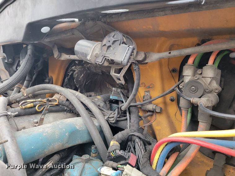 image for item JU9831 2007 International 7400  dump truck