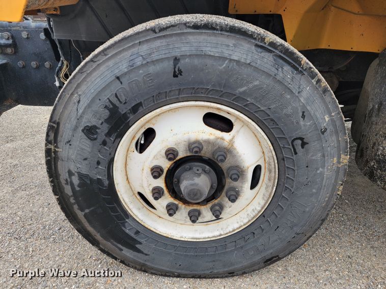 image for item JU9831 2007 International 7400  dump truck