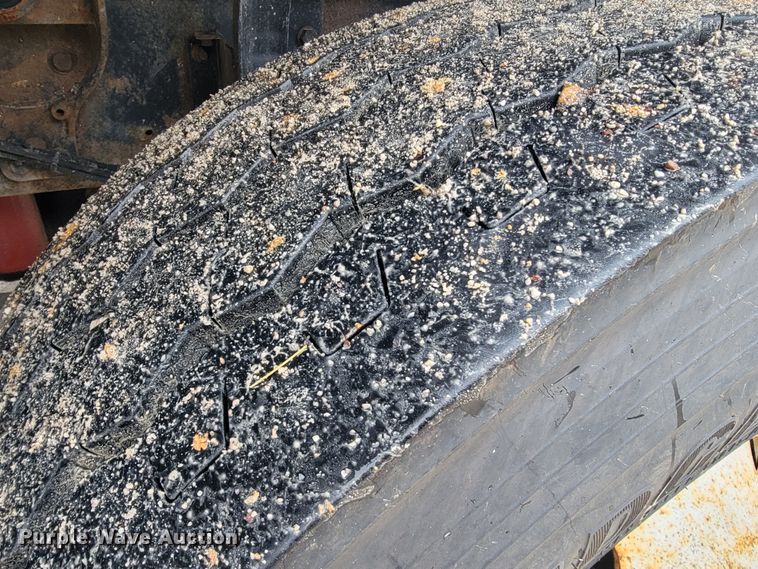 image for item JU9831 2007 International 7400  dump truck