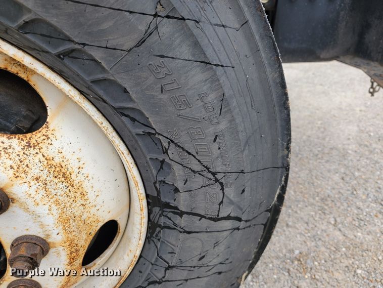 image for item JU9831 2007 International 7400  dump truck