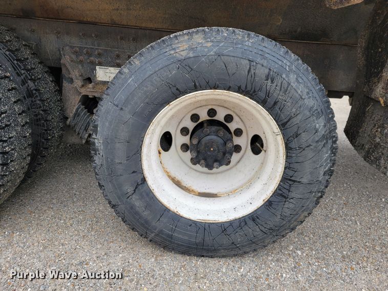 image for item JU9831 2007 International 7400  dump truck