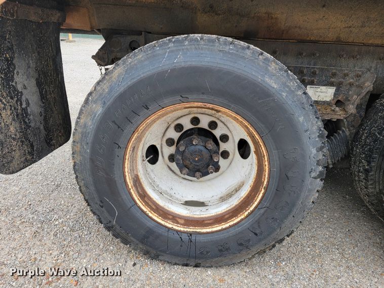 image for item JU9831 2007 International 7400  dump truck