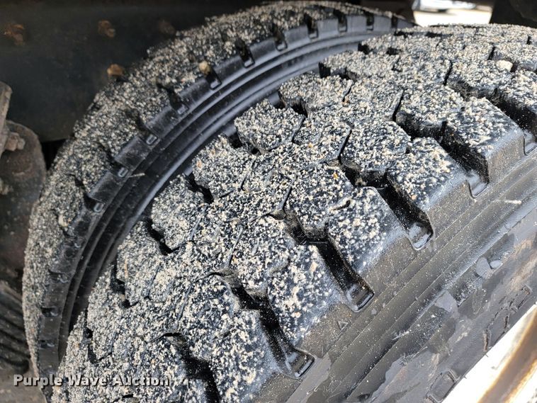 image for item JU9831 2007 International 7400  dump truck