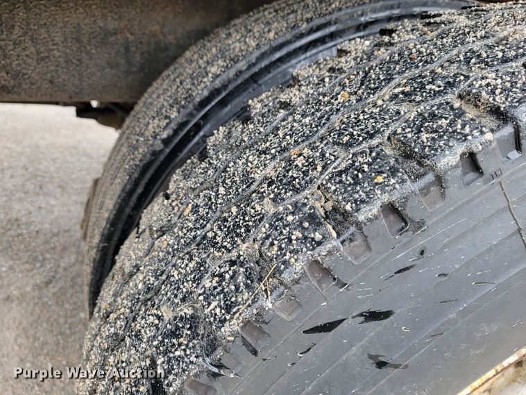 image for item JU9831 2007 International 7400  dump truck