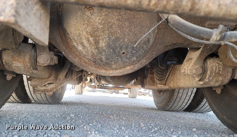 image for item JU9832 2006 International 7400  dump truck