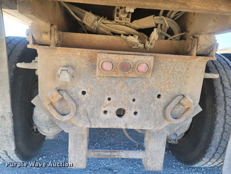 image for item JU9832 2006 International 7400  dump truck