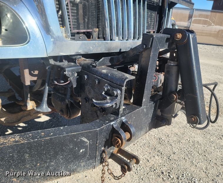 image for item JU9832 2006 International 7400  dump truck