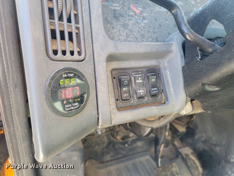 image for item JU9832 2006 International 7400  dump truck