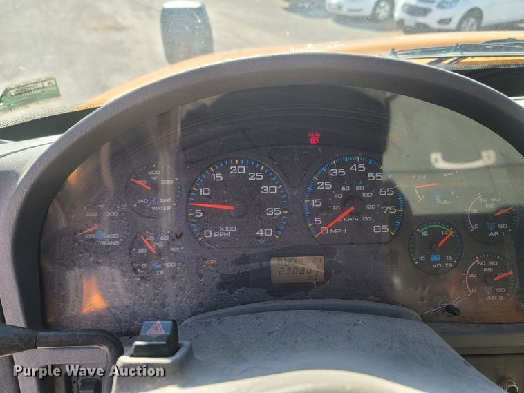 image for item JU9832 2006 International 7400  dump truck