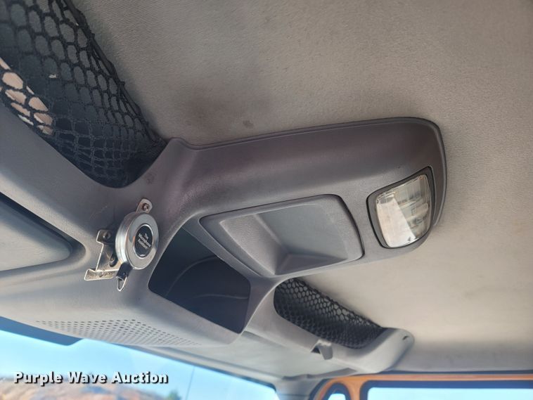 image for item JU9832 2006 International 7400  dump truck