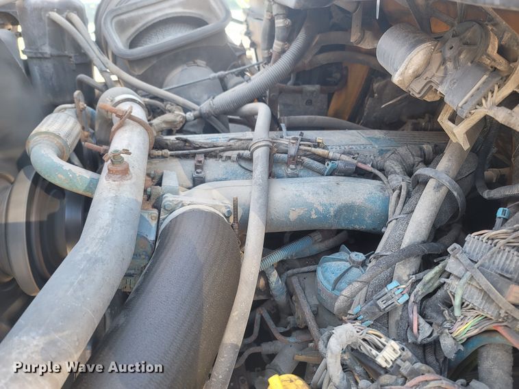 image for item JU9832 2006 International 7400  dump truck