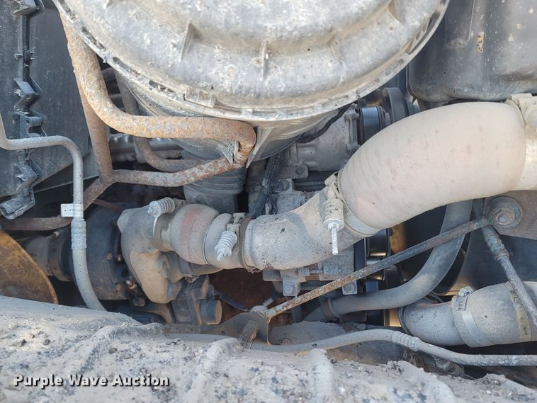 image for item JU9832 2006 International 7400  dump truck