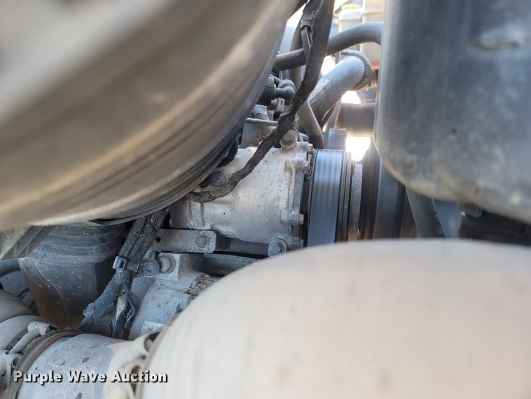 image for item JU9832 2006 International 7400  dump truck