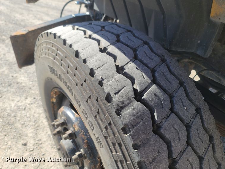 image for item JU9832 2006 International 7400  dump truck