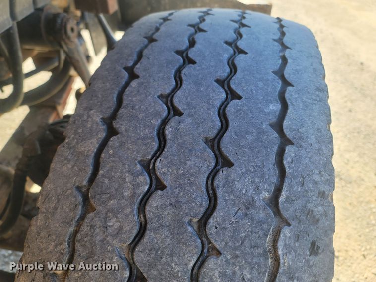 image for item JU9832 2006 International 7400  dump truck