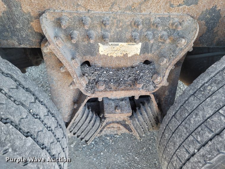 image for item JU9832 2006 International 7400  dump truck