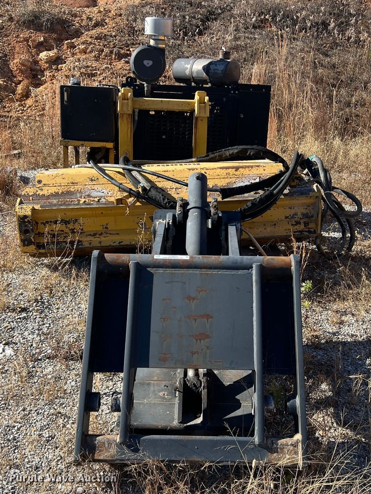 image for item JU9834 Motor grader attachments