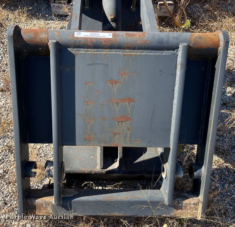 image for item JU9834 Motor grader attachments