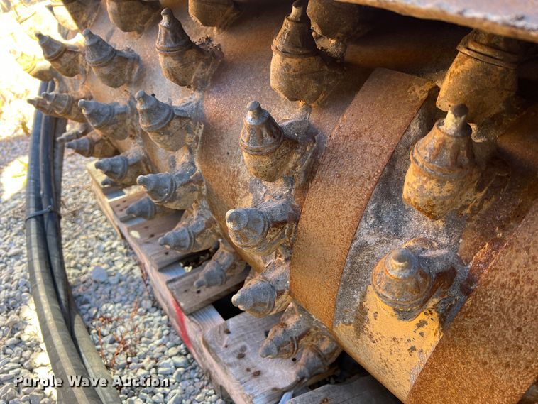 image for item JU9834 Motor grader attachments