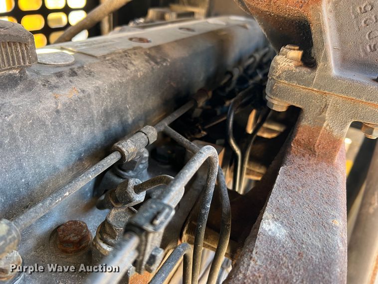 image for item JU9834 Motor grader attachments