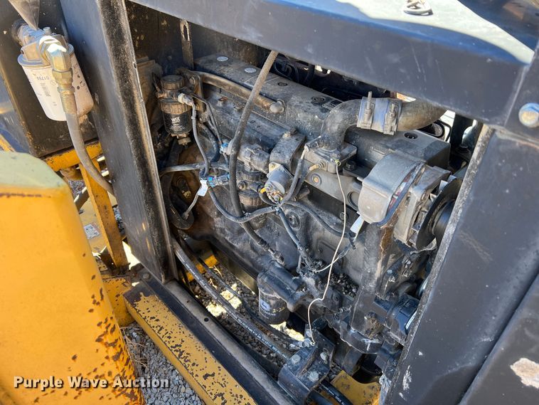 image for item JU9834 Motor grader attachments