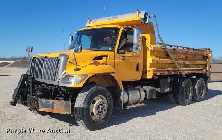 image for item JU9836 2007 International 7400  dump truck