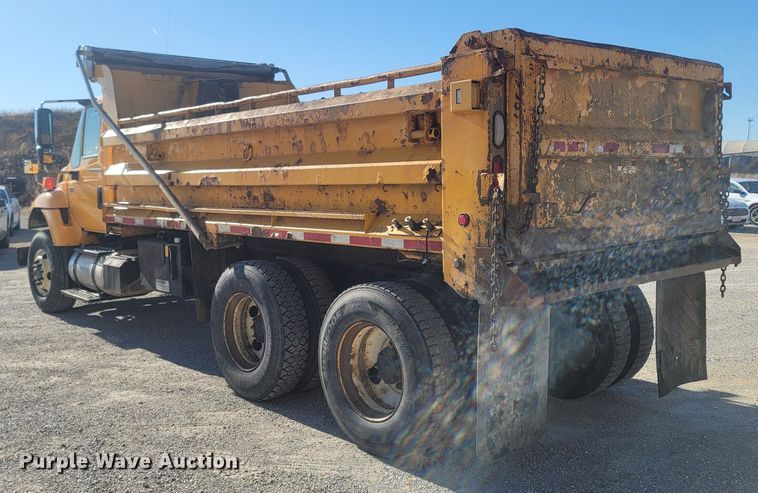 image for item JU9836 2007 International 7400  dump truck
