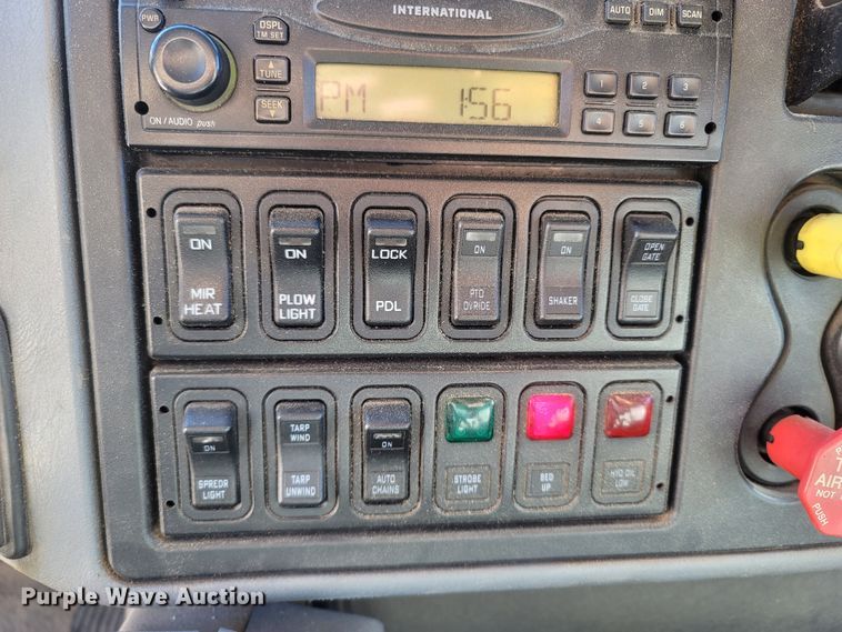 image for item JU9836 2007 International 7400  dump truck