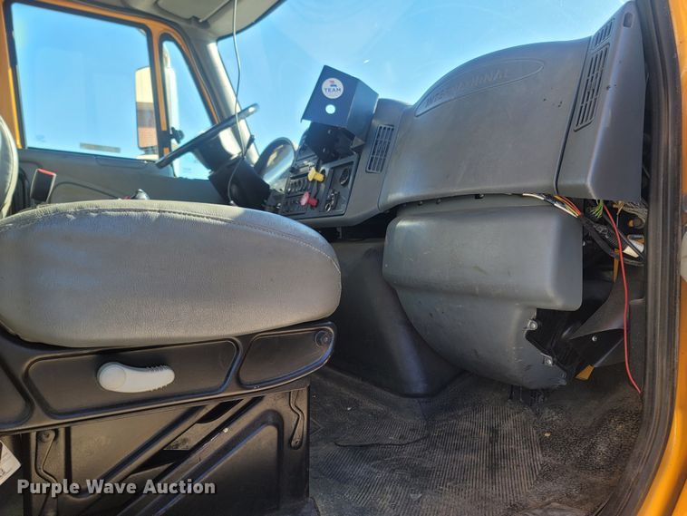 image for item JU9836 2007 International 7400  dump truck