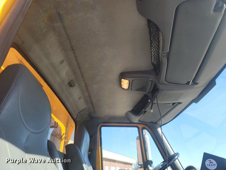 image for item JU9836 2007 International 7400  dump truck