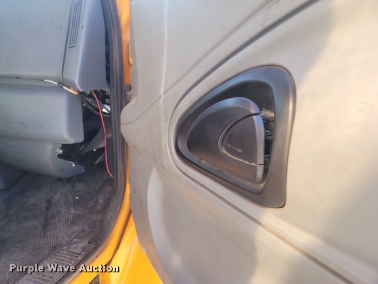 image for item JU9836 2007 International 7400  dump truck