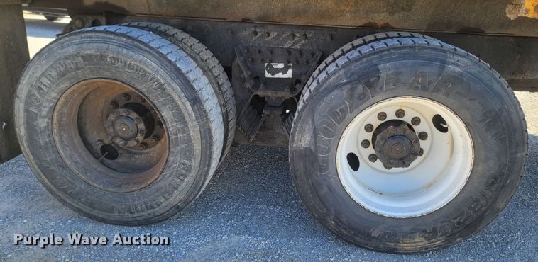 image for item JU9836 2007 International 7400  dump truck