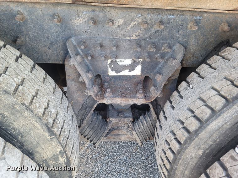 image for item JU9836 2007 International 7400  dump truck