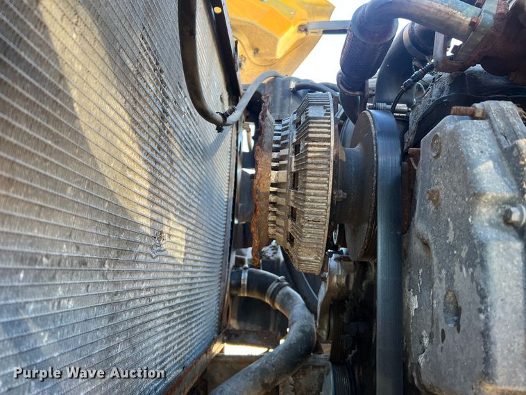 image for item JU9837 2006 International 7400  dump truck