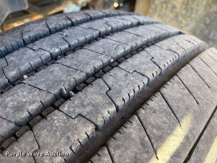 image for item JU9837 2006 International 7400  dump truck