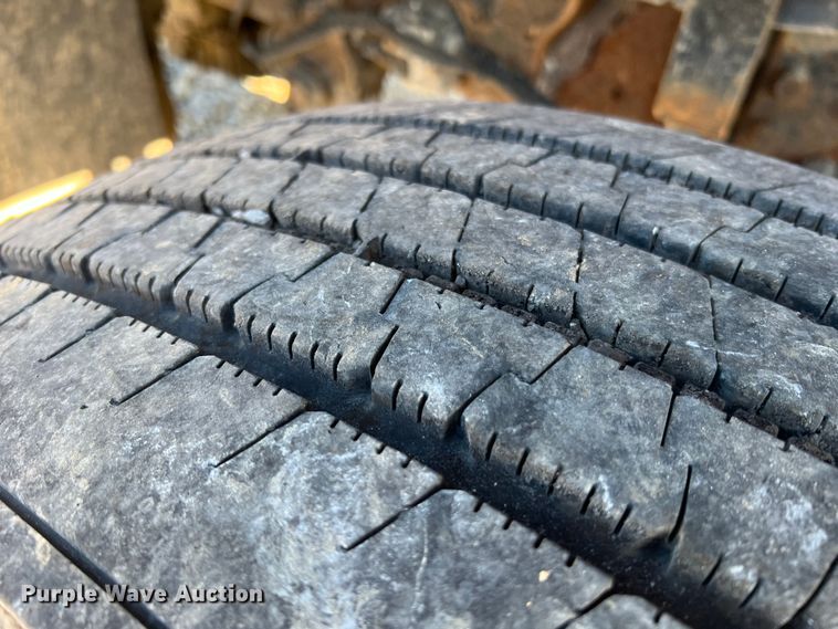 image for item JU9837 2006 International 7400  dump truck