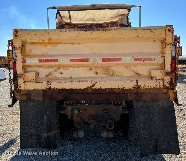 image for item JU9838 2006 International 7400  dump truck