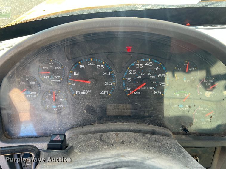 image for item JU9838 2006 International 7400  dump truck