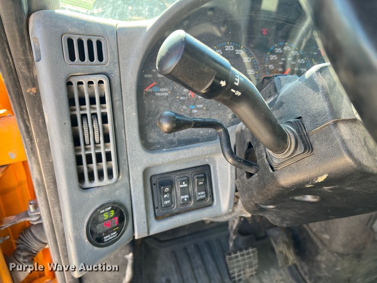 image for item JU9838 2006 International 7400  dump truck