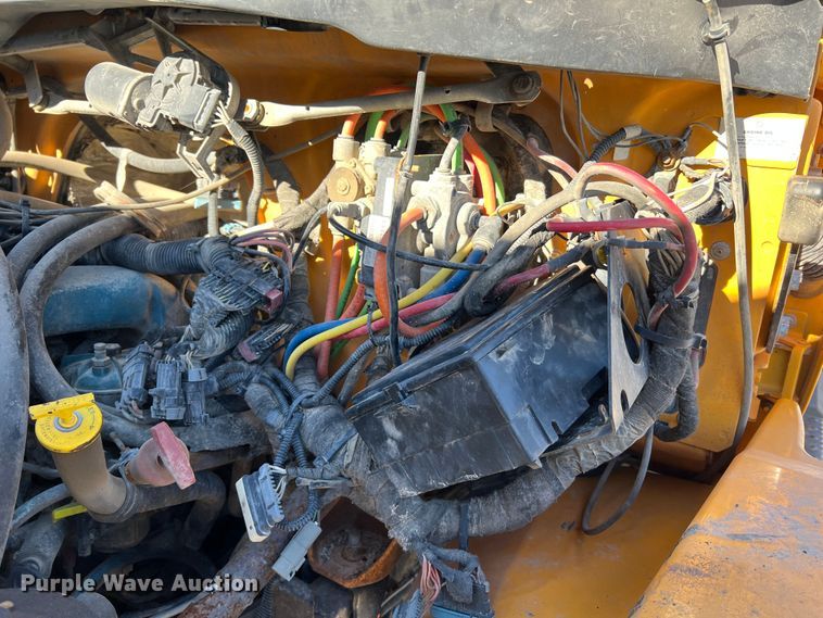 image for item JU9838 2006 International 7400  dump truck