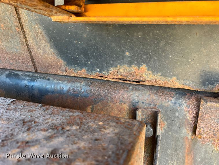 image for item JU9838 2006 International 7400  dump truck