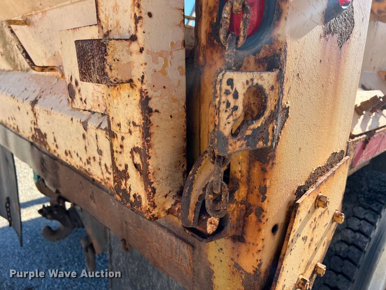 image for item JU9838 2006 International 7400  dump truck